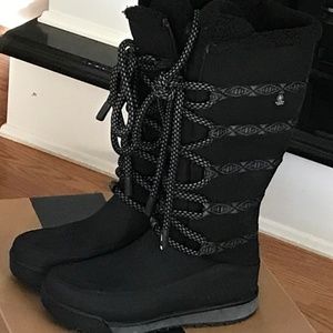Pendelton snow boot size 9 black